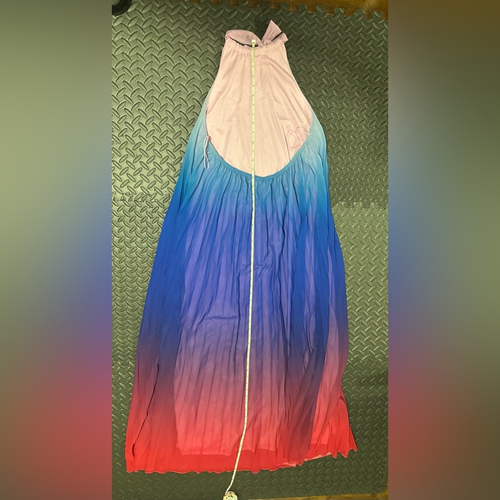 Gradient Halter Maxi Dress - Picture 5 of 7